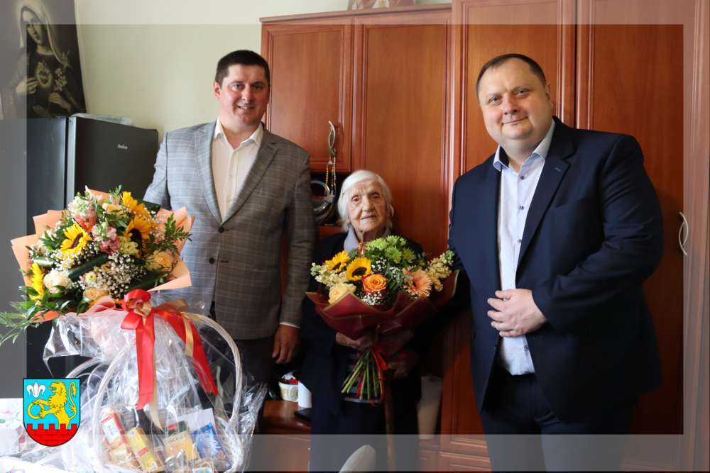 100lat